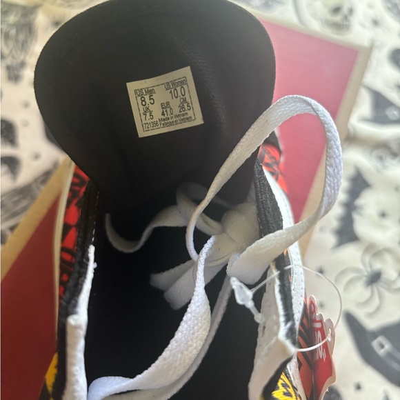 Old Skool Vans- New - Picture 3 of 5